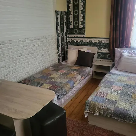 Alex 1 Hostel *